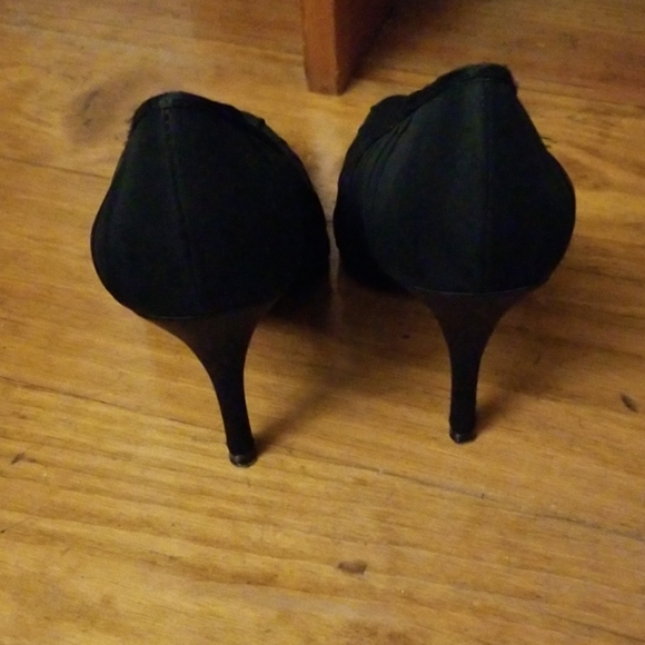 White House Black Market black heels - Picture 3 of 8